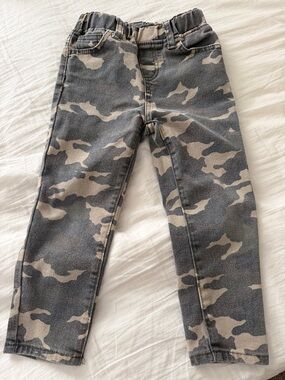 SHEIN Gray and Tan Camo kids jeans w/elastic wait